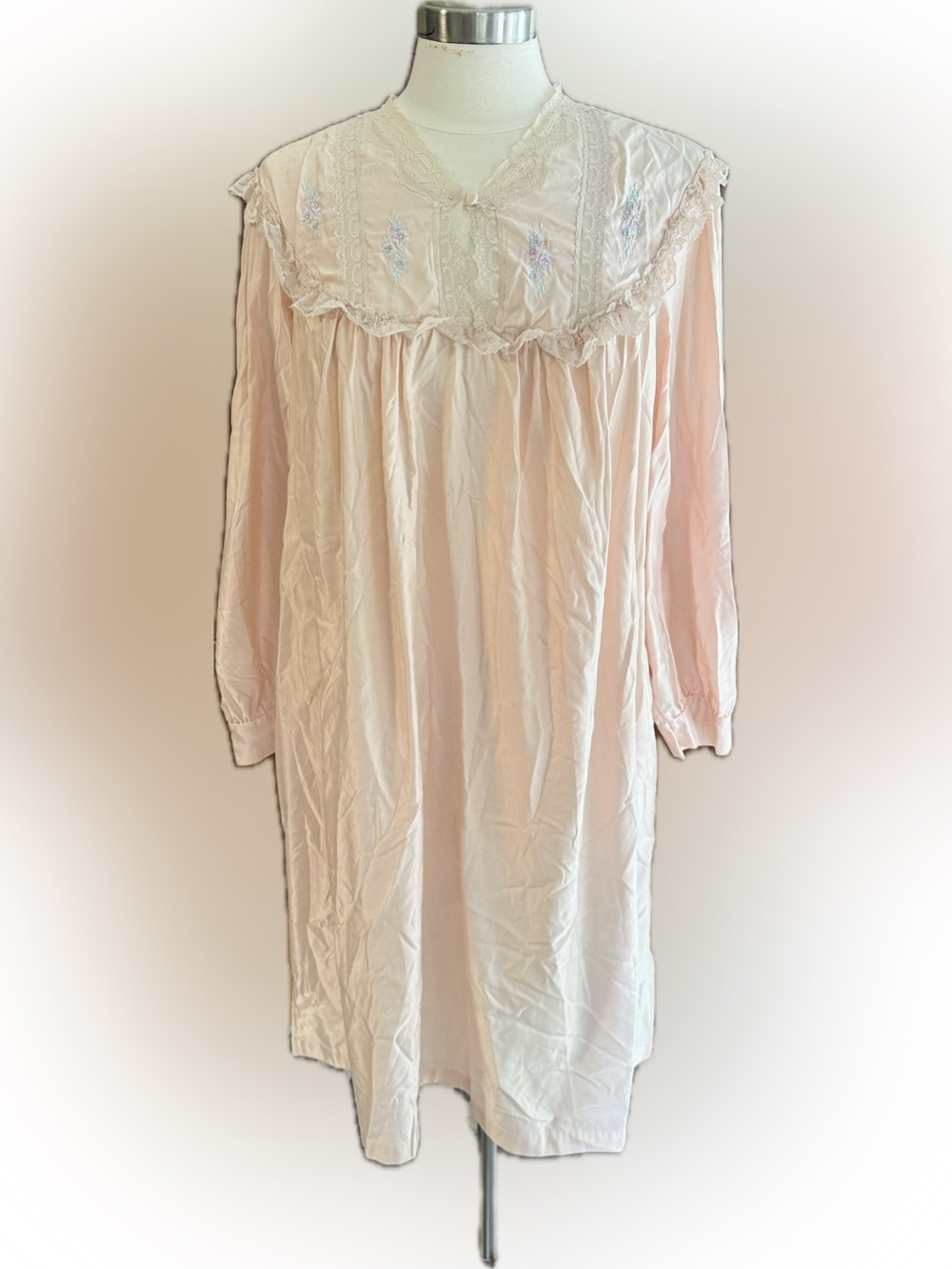 Vintage Lady  Barbizon XLG Nightgown